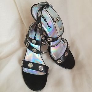 Dollhouse stiilleto black heels